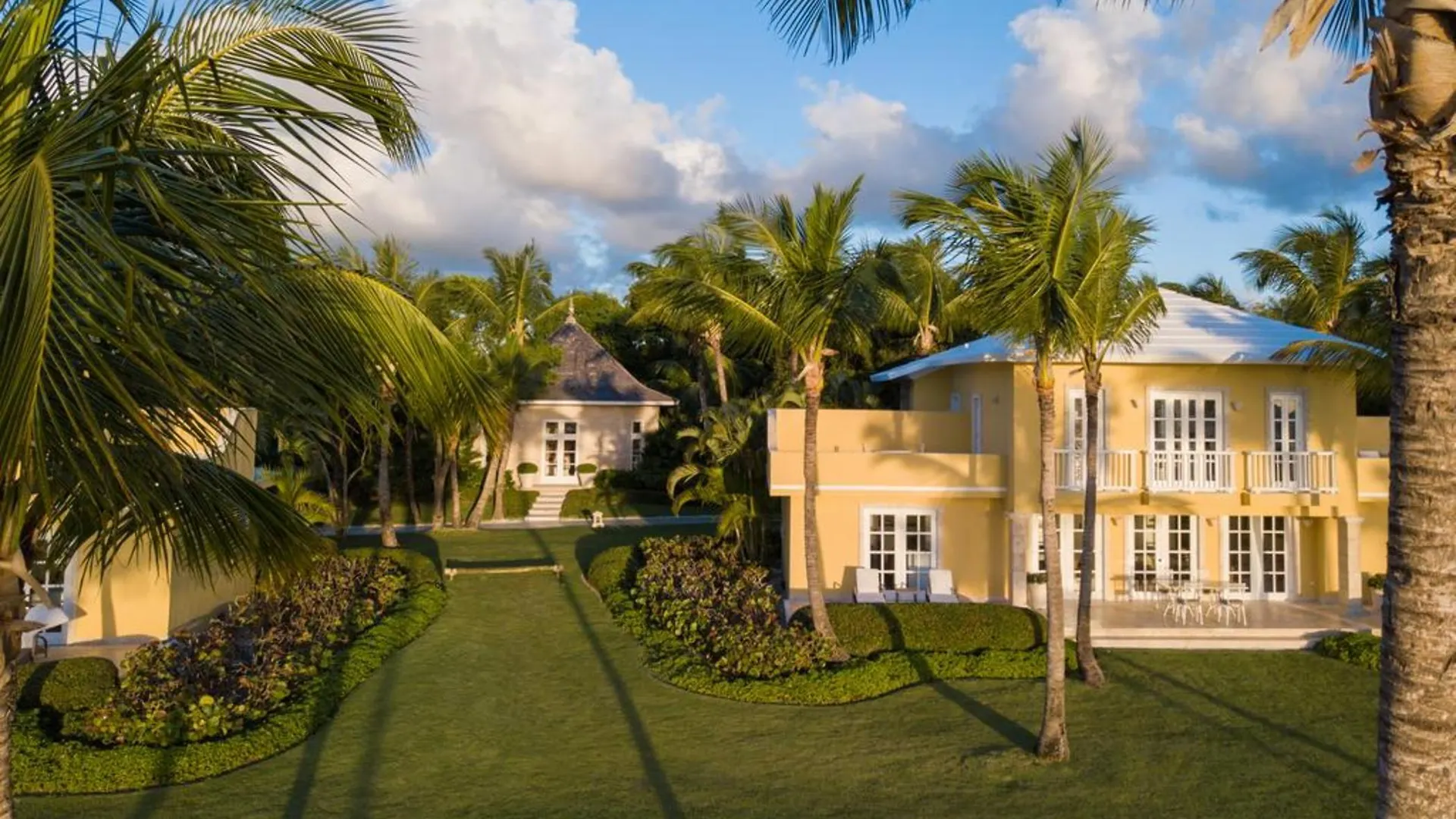 Villa Tortuga Bay, Punta Cana Resort